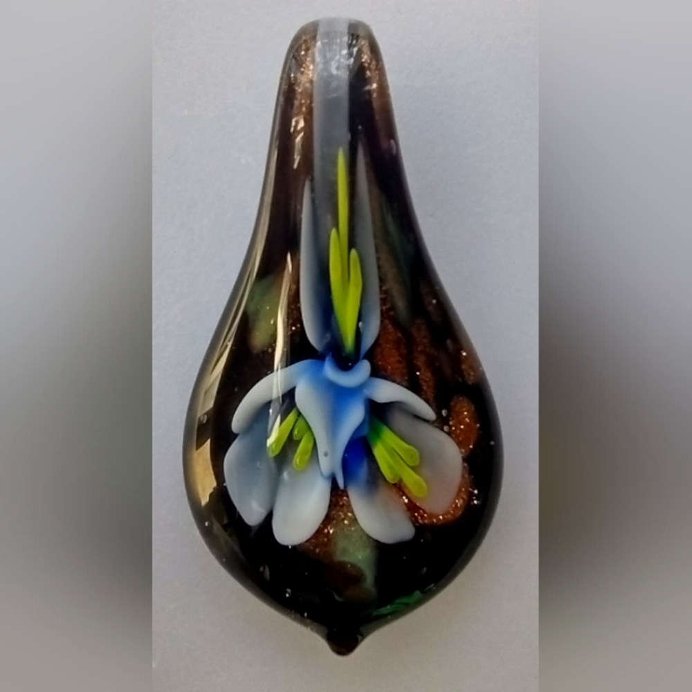 Lamp work necklace pendant